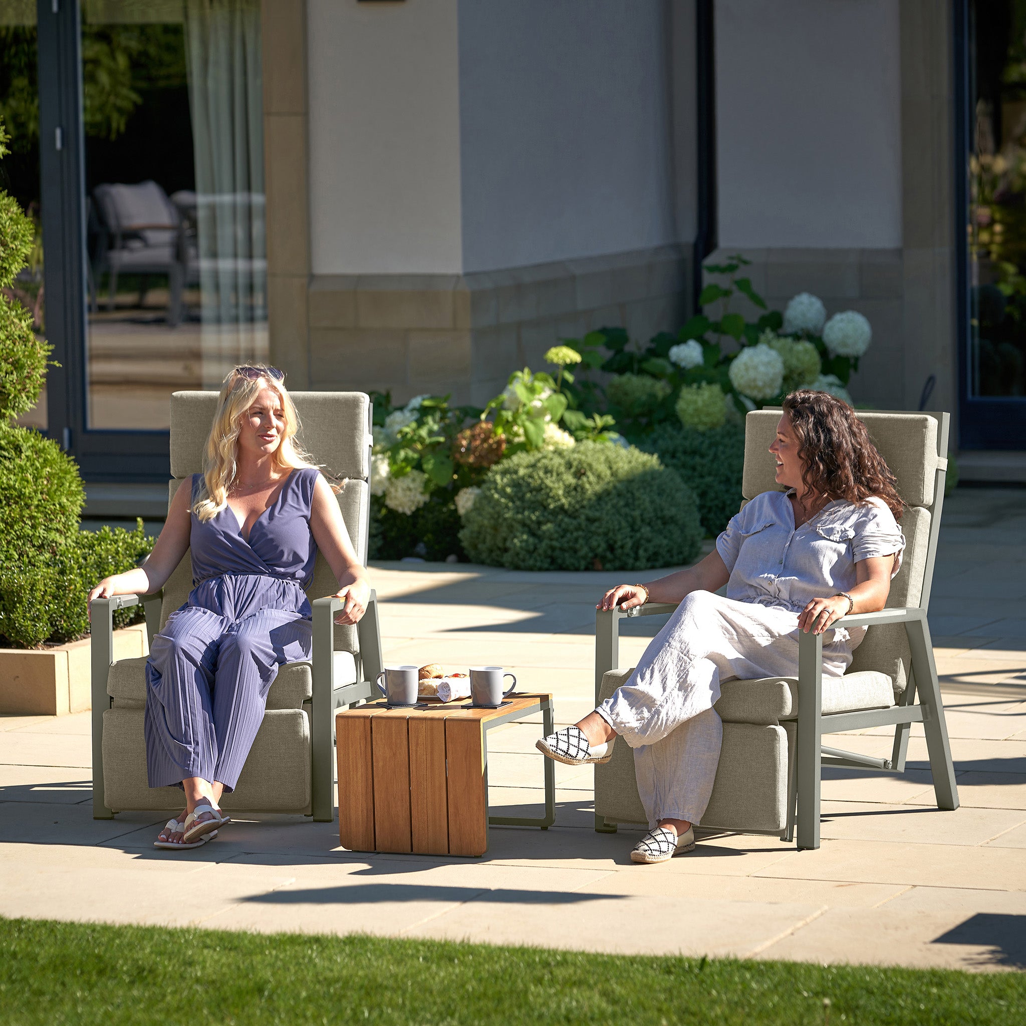 Stockholm Lounge Reclining Set in Limestone