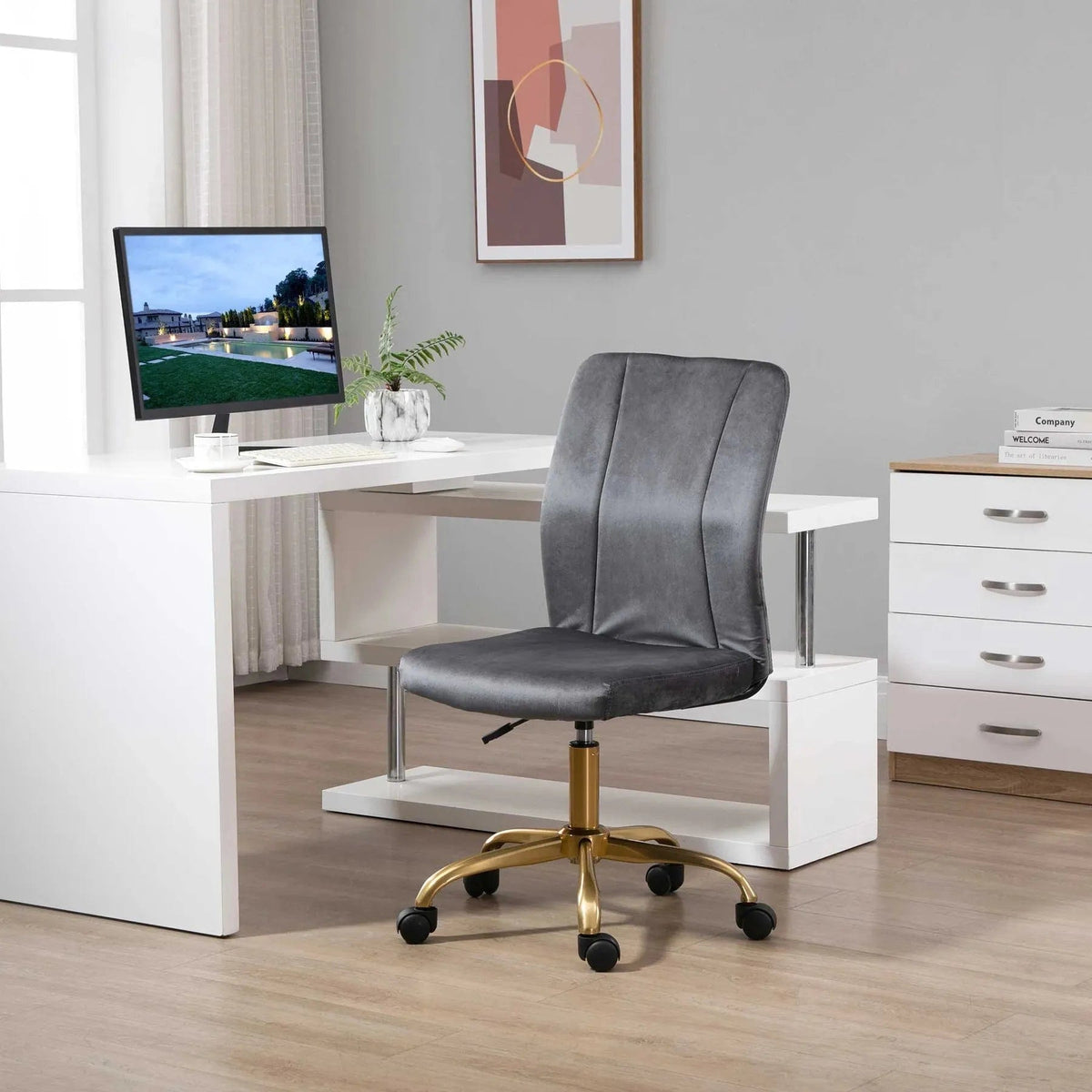 Ergonomic Desk Chair with Velvet Upholstery and Adjustable Height – Grey