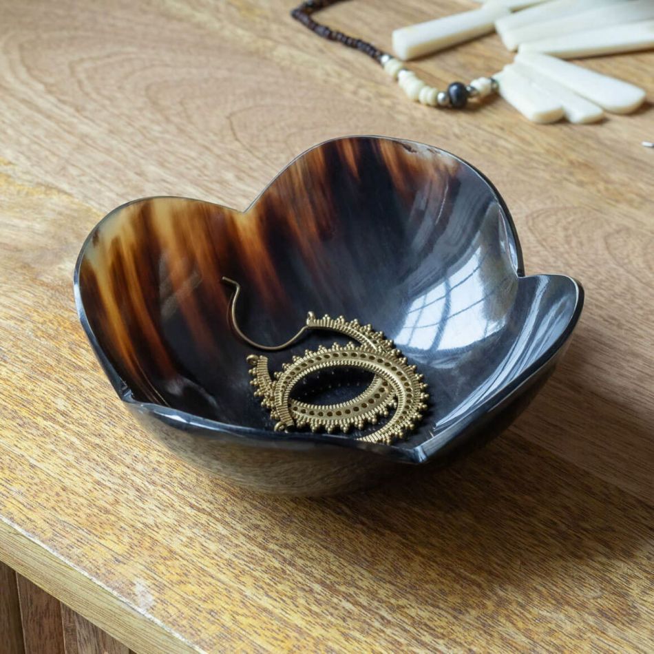 Large Natural Horn Flower Dish